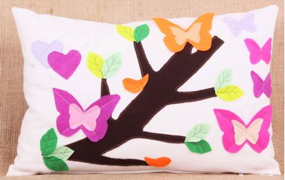 Resim Yastıkminder Koton Polyester Renkli Kelebek Keçe Aplike Dekoratif Yastık