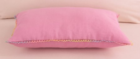 Keten Pembe Oyalı Dekoratif Yastık Kılıfı resmi