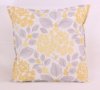 KOTON SARI ÇİÇEK DEMETİ GRİ YAPRAKLAR DEKORATİF YASTIKLAR KILIFI resmi