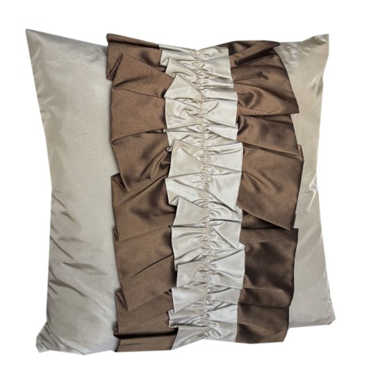 Tafta Kahve Bej Farbelalı Dekoratif Yastık Kılıfı resmi