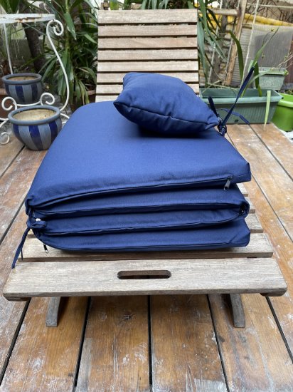 YASTIKMİNDER PES KOTON MAVİ KUMAŞ 4 KATLANIR ÇANTA ŞEZLONG MİNDERİ resmi